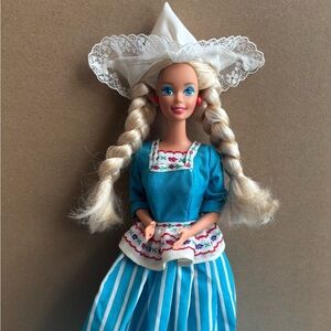 1993 Dutch Barbie Dolls of the World Collection